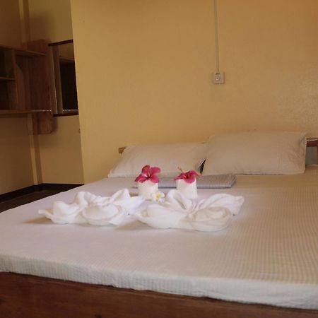Pesangan Surfcamp Hotel Siargao Ngoại thất bức ảnh