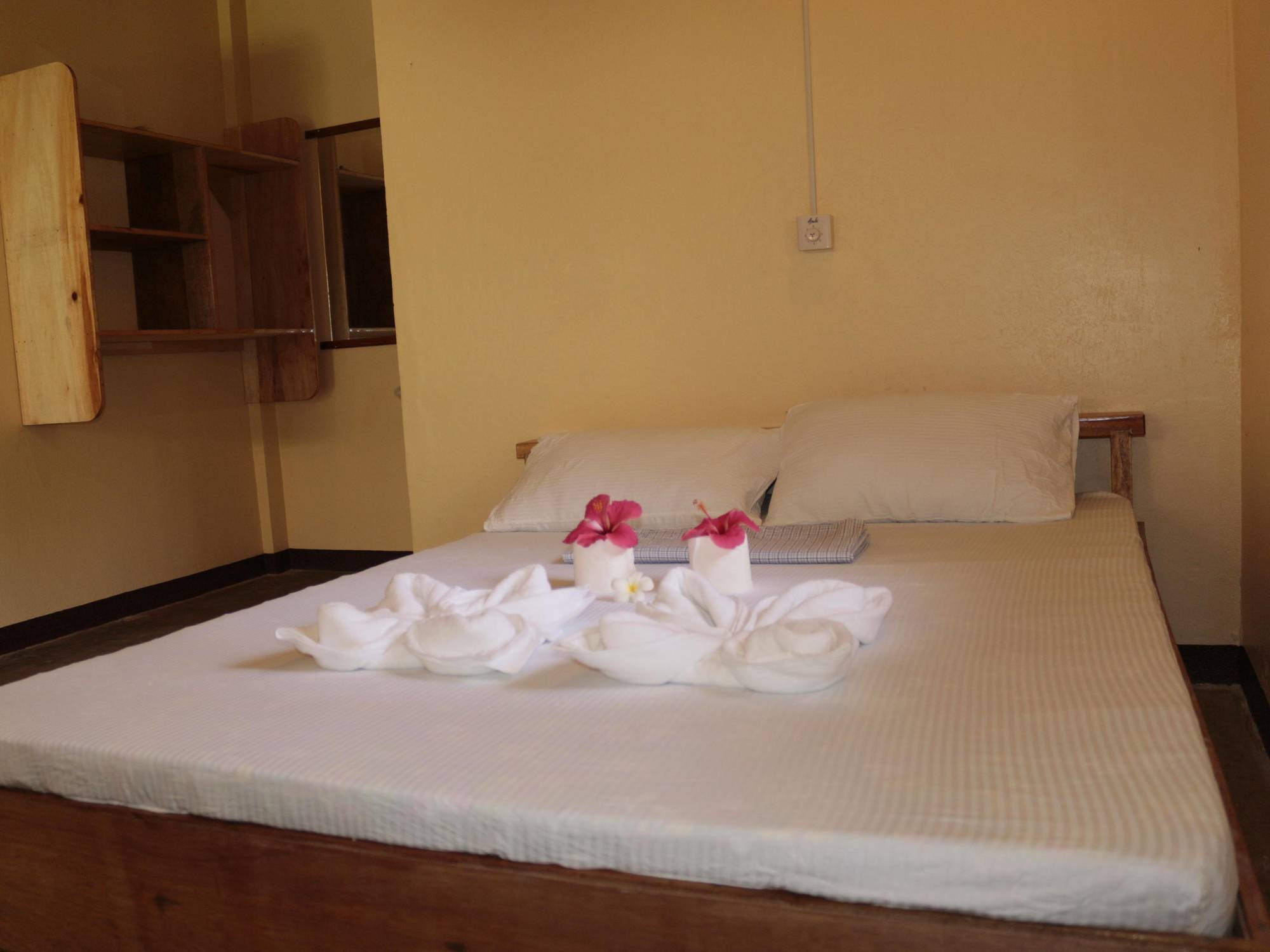 Pesangan Surfcamp Hotel Siargao Ngoại thất bức ảnh